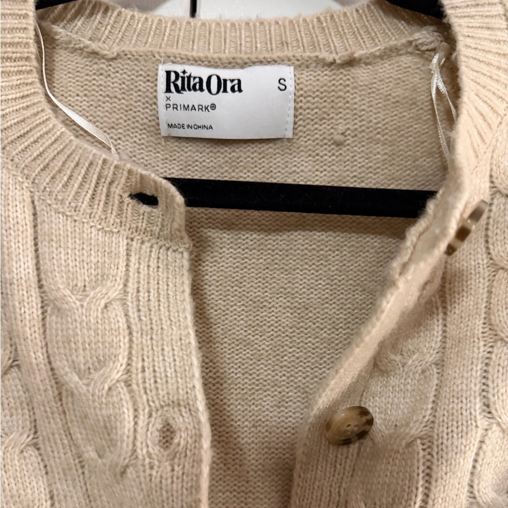 π4 for $12 Sal!π Rita Ora Cream Cable Knit Button-Up Sweater - Picture 2 of 3